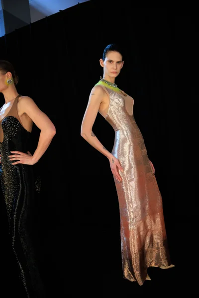 Look 25